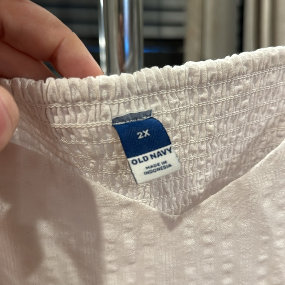 Old navy. White puff sleeve dress. Size 2x. Barely worn. - Picture 2 of 2